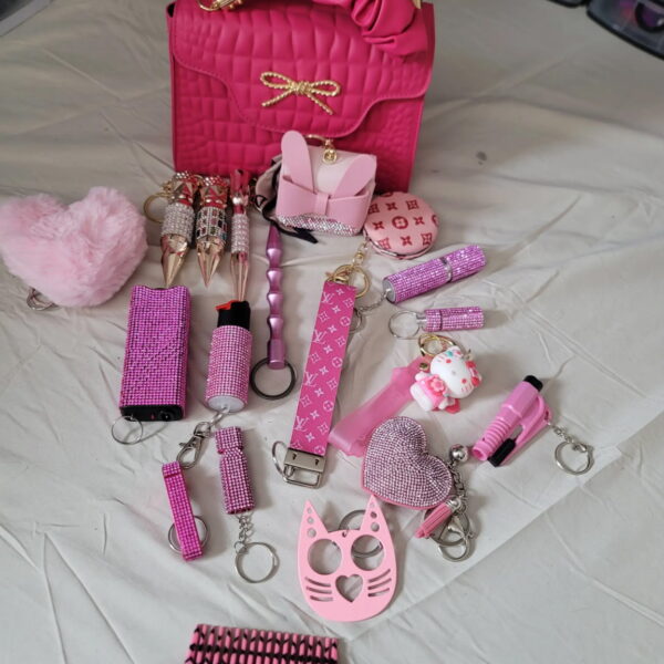 PINK POCKETBOOK AND KEYCHAIN SET
