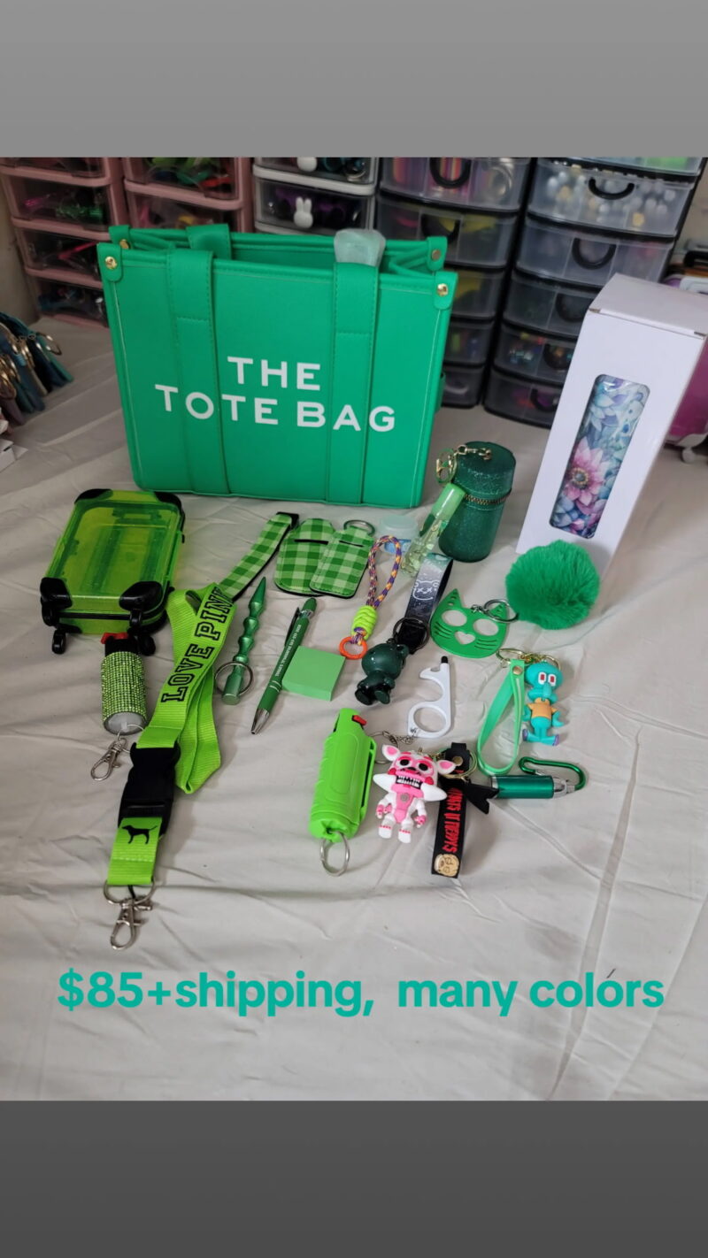 THE TOTE BAG SET IN GREEN